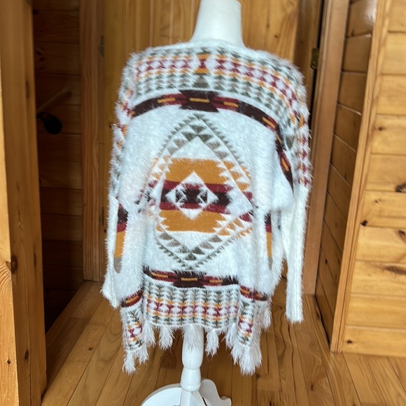 Aztec Native American southwestern oversized sweater - Picture 4 of 6